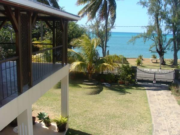 The Beach House Rodrigues Bambou Exterior photo